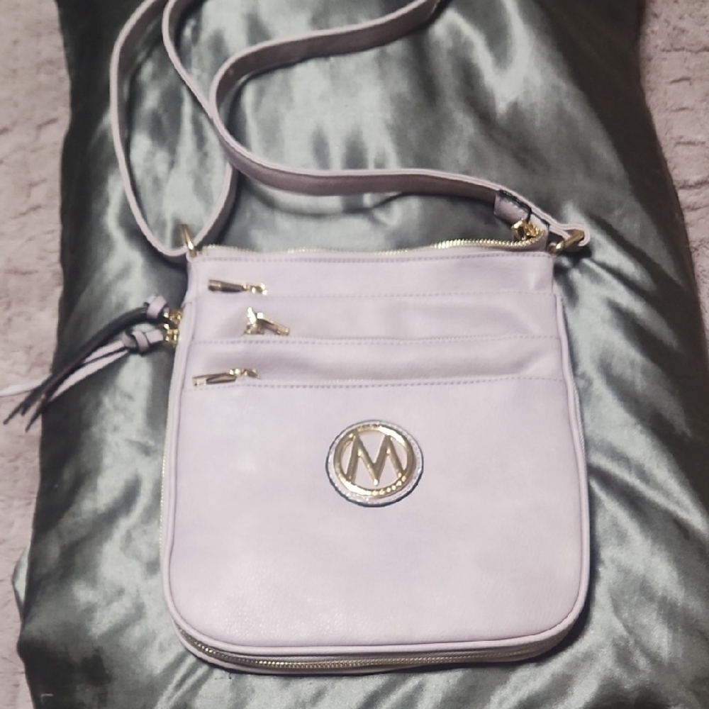 MK-Inspired Lavender Crossbody Bag with Gold Emblem
